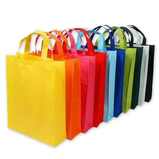 流行的无纺布彩色购物袋使用 100 pp 纺粘无纺布